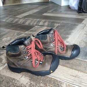 Keen Hiking/Winter Boots